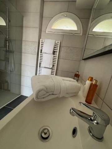Bed and breakfast Le Domaine De Darvoy Extérieur photo