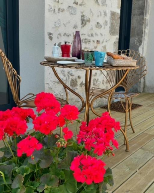 Bed and breakfast Le Domaine De Darvoy Extérieur photo